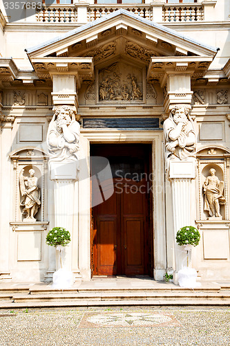 Image of column old architecture in  sunlight