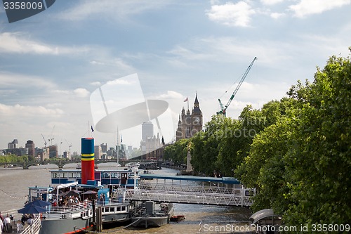 Image of Houses of Parliament and Westminster bridge