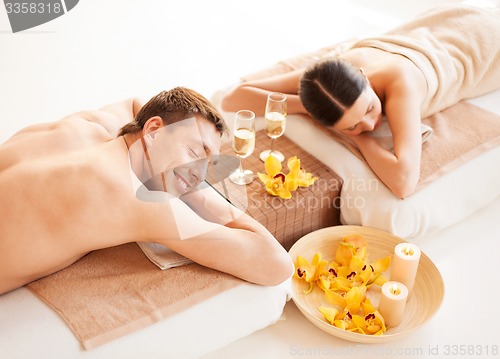 Image of couple in spa