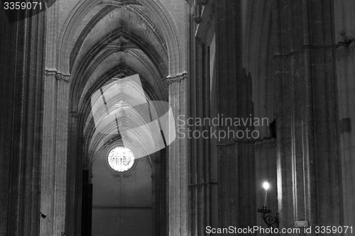 Image of Santa Maria de la Sede Cathedral inside in black and white