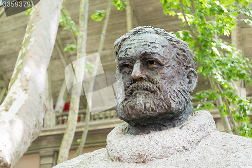 Image of Hemingway bust