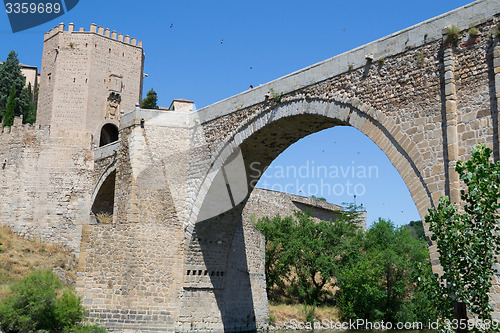 Image of Arch of the Roman bridge