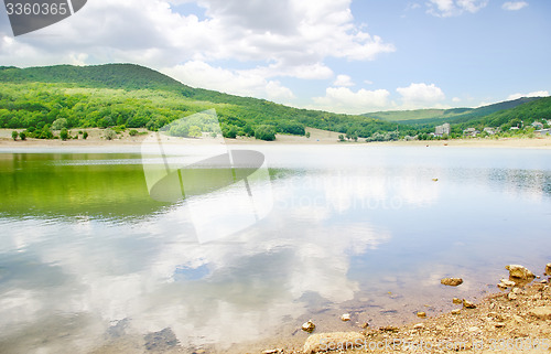 Image of lake in Crimea