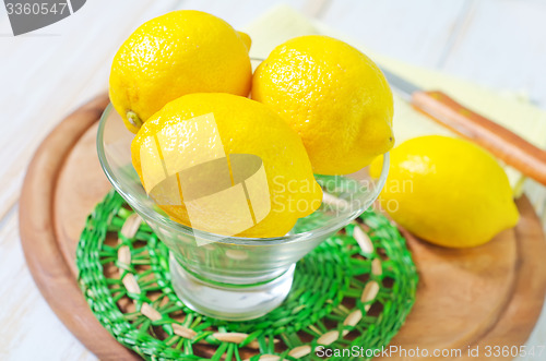 Image of fresh lemons