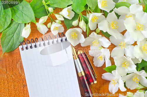 Image of note and flowers