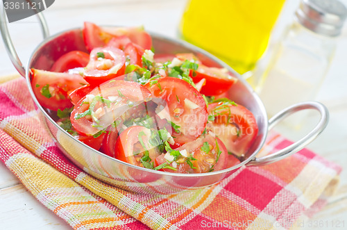 Image of salad from tomato