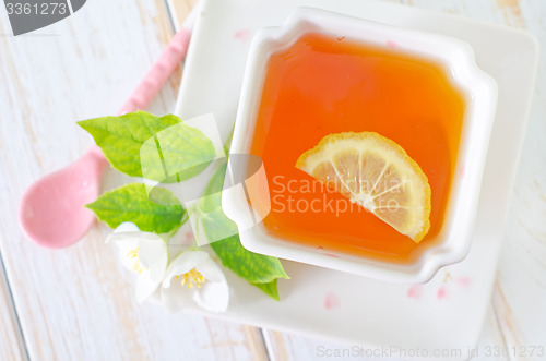 Image of jasmin tea with lemon