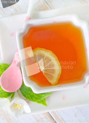 Image of jasmin tea with lemon