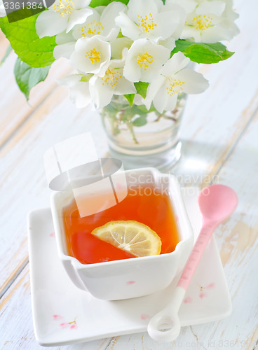 Image of jasmin tea with lemon