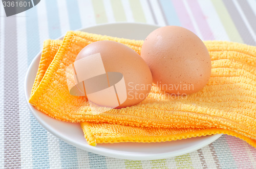 Image of raw eggs