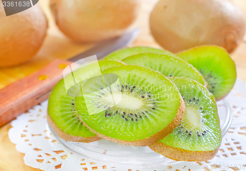 Image of fresh kiwi