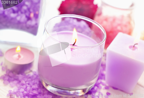 Image of Sea salt and candle, color salt