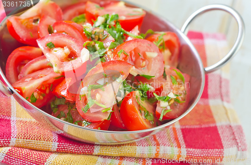 Image of salad from tomato