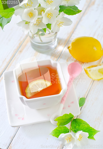 Image of jasmin tea with lemon
