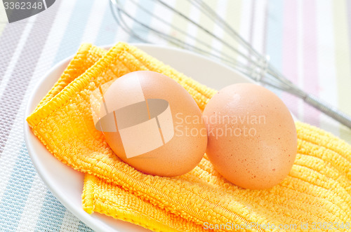 Image of raw eggs