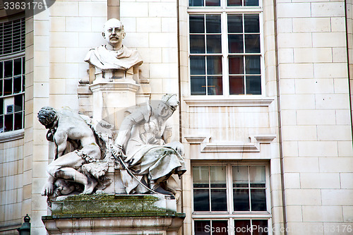 Image of england    in old city of london 