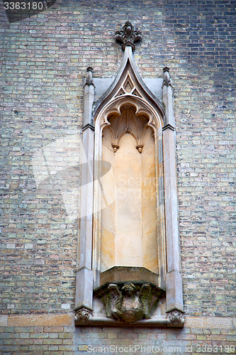 Image of old   in  london europe wall and history