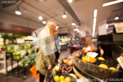 Image of Shopping for fruit