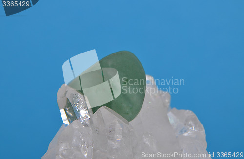 Image of Aventurin on rock crystal