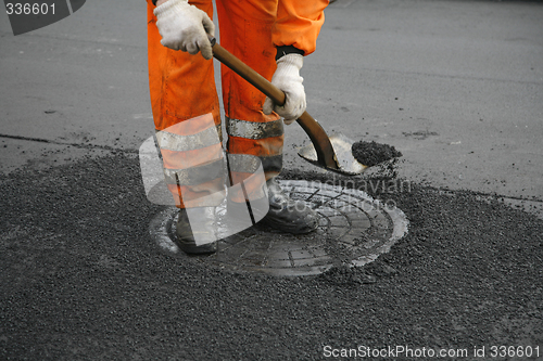 Image of Asphalt worker