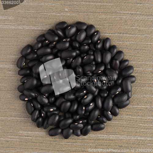 Image of Circle of black beans
