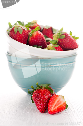Image of Bowls with strawberries