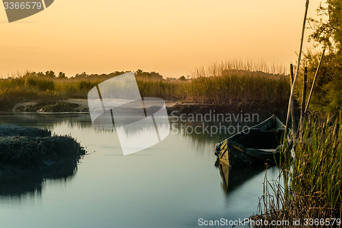 Image of Boat on a lake.