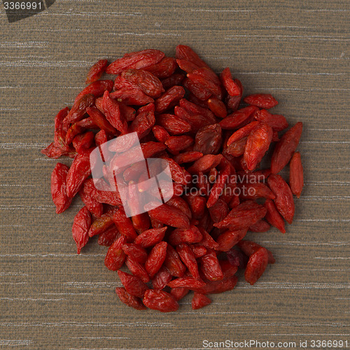 Image of Circle of dry red goji berries