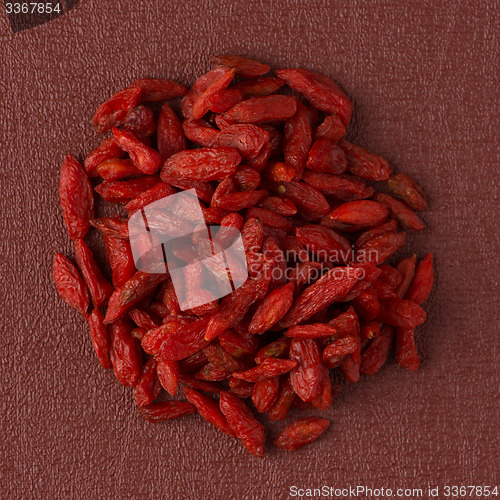 Image of Circle of dry red goji berries