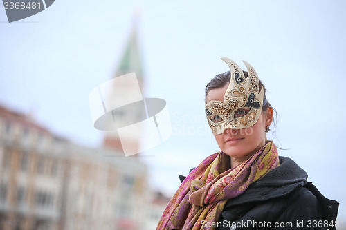 Image of Woman with carneval mask