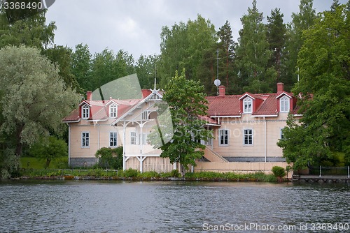 Image of Lake House.