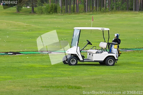 Image of Golf car.