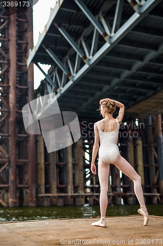 Image of Ballet on a rusty platform 