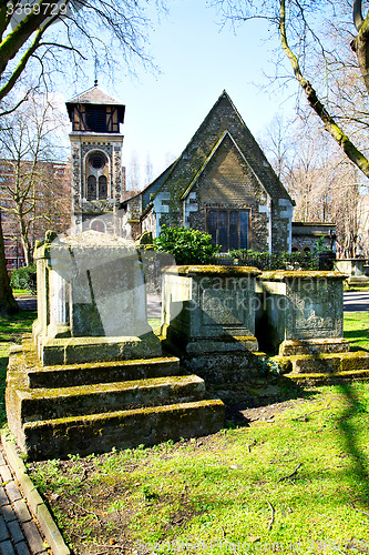 Image of in cemetery  england europe  construction and    history