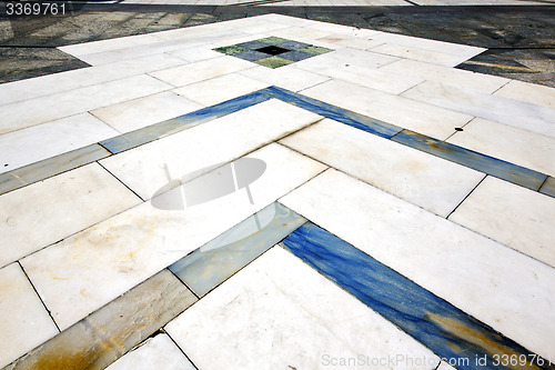 Image of direction  sanpietrini busto arsizio     pavement of a   marble