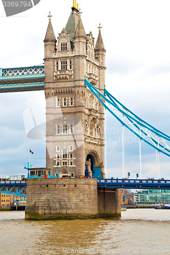 Image of   in england old bridge and the   sky