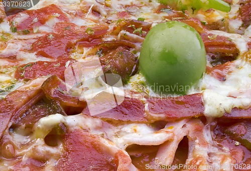 Image of Bacon Pizza Detail