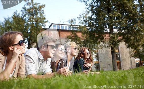 Image of group of students or teenagers hanging out