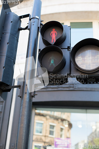 Image of red pedestrian traffic lights