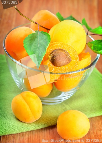 Image of apricots