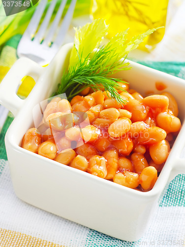 Image of white bean with tomato sauce