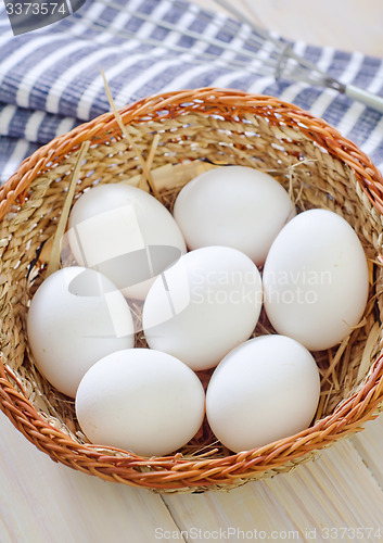 Image of raw eggs