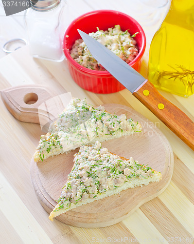 Image of bread with liver of cob