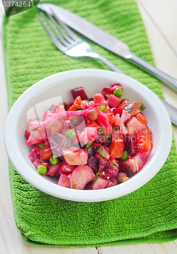 Image of fresh vegetarian salad