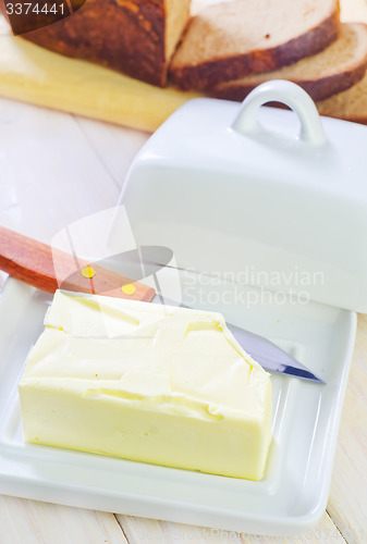 Image of butter and bread