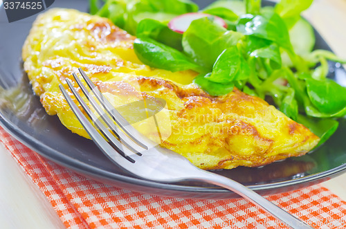 Image of omelette with salad