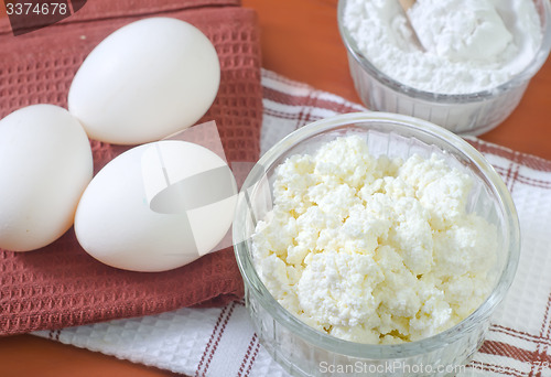 Image of cottage and eggs