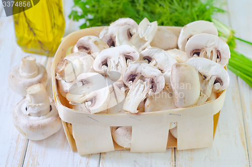 Image of raw mushroom