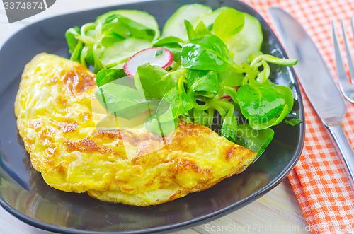Image of omelette with salad