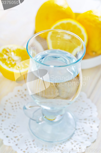 Image of water with lemons
